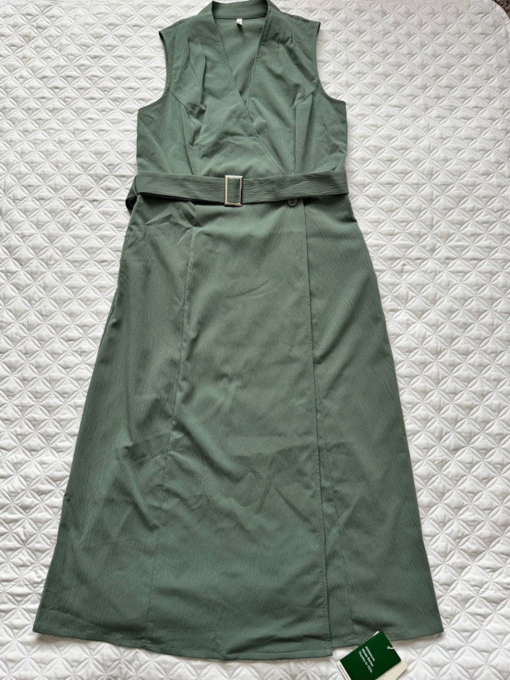NWT HALARA Green V-Neck Sleeveless Wrapped Belted Midi Travel Dress Pockets Sz M - Picture 3 of 16